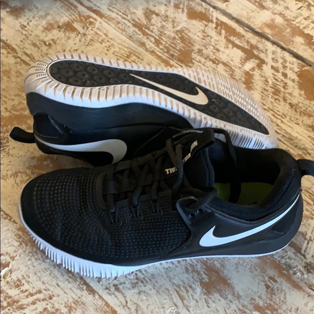 Nike Women’s Hyperace Volleyball shoes